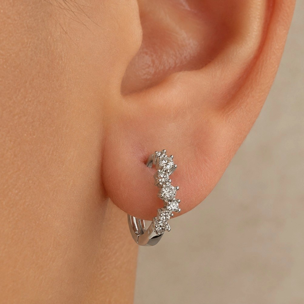 گوشواره زنانه حلقه ای مدل ستاره نگین جواهری ژوپینگ رنگ ثابت