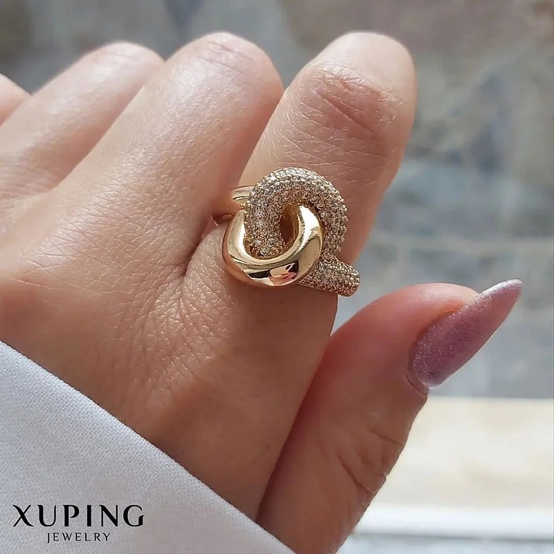 انگشتر گره نگیندار مدل Xuping، ظرافت و درخشش بینظیر از ژوپینگ